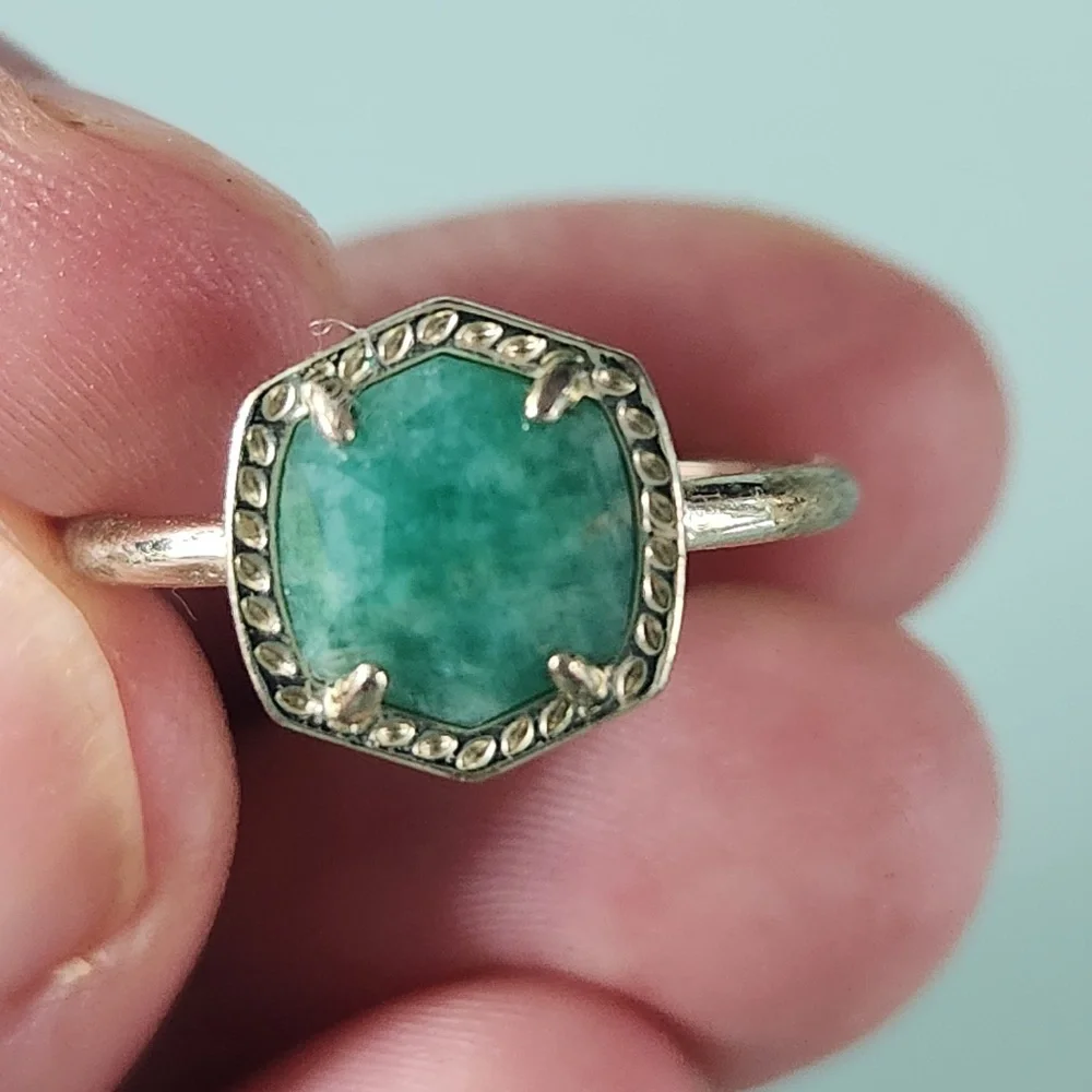 Kendra Scott Davie Dark Teal Amazonite Gold Ring, size 6, preloved - Picture 7 of 9